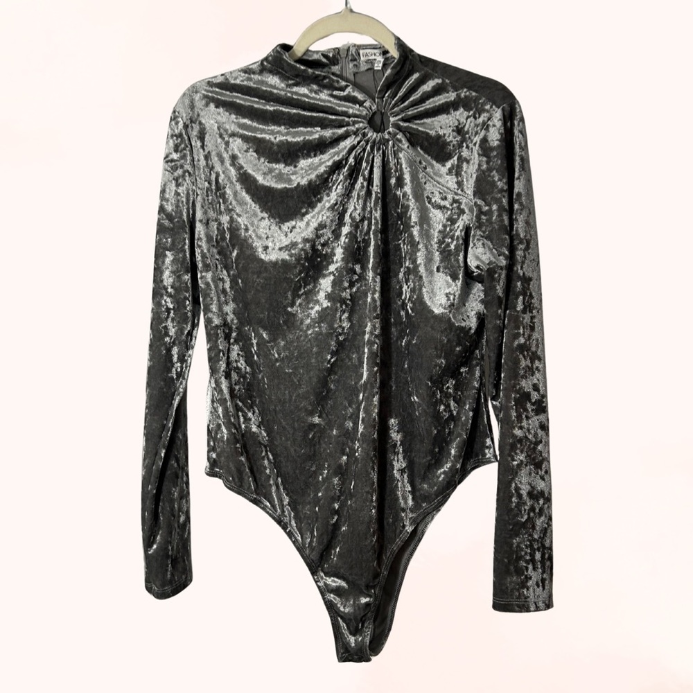Fashion Nova Crushed Velvet Keyhole Bodysuit | Size 2X | NWOT ✨